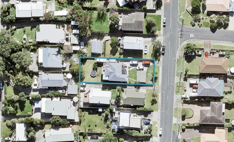 82 Stanmore Bay Road, Stanmore Bay, Whangaparaoa - Carousel 1