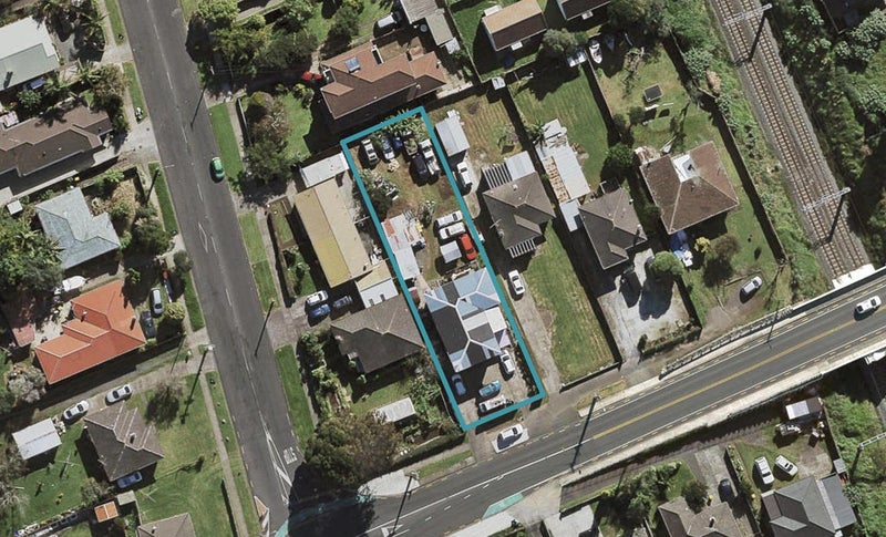 4 Bridge Street, Papatoetoe, Auckland - Carousel 1