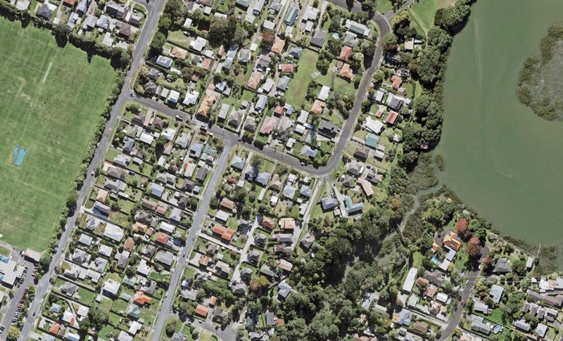 15 Beaubank Road, Kelston, Auckland - Carousel 1