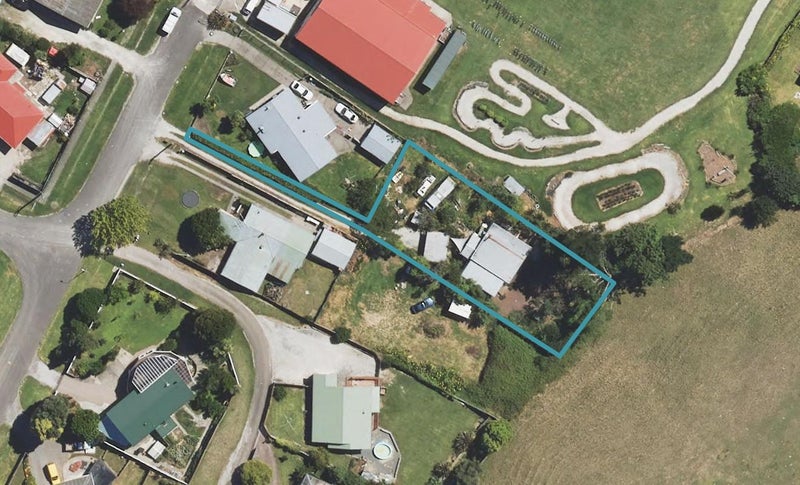 4 Montrose Street, Kaiti, Gisborne - Carousel 1