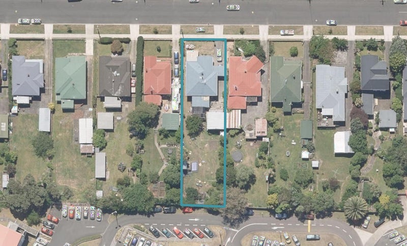 15 Koromiko Road, Gonville, Whanganui - Carousel 1