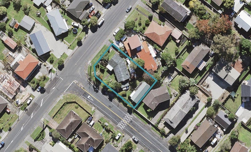 2 Butterworth Drive, Glendene, Auckland - Carousel 1