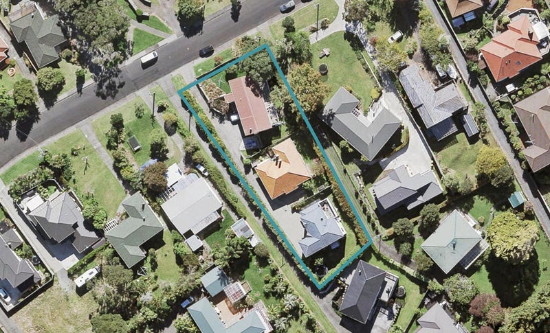 3/158 Cliff View Drive, Green Bay, Auckland - Carousel 1