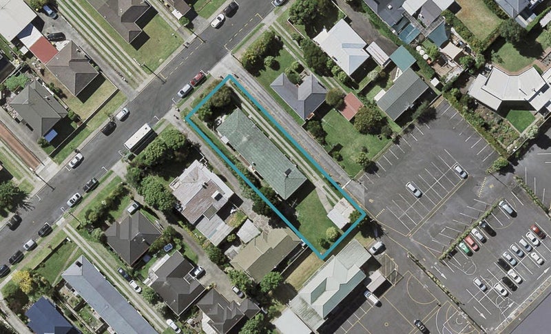 1/12 Dominion Street, Takapuna, Auckland - Carousel 1
