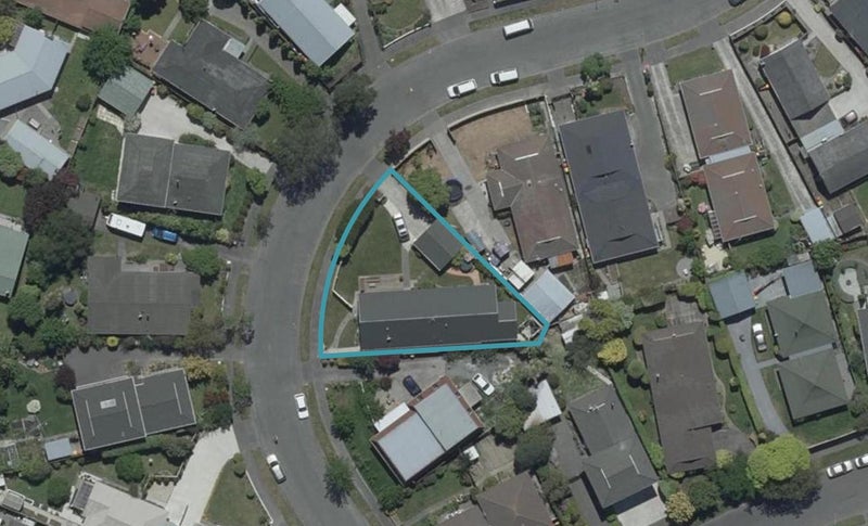 32 Delaware Crescent, Russley, Christchurch - Carousel 1