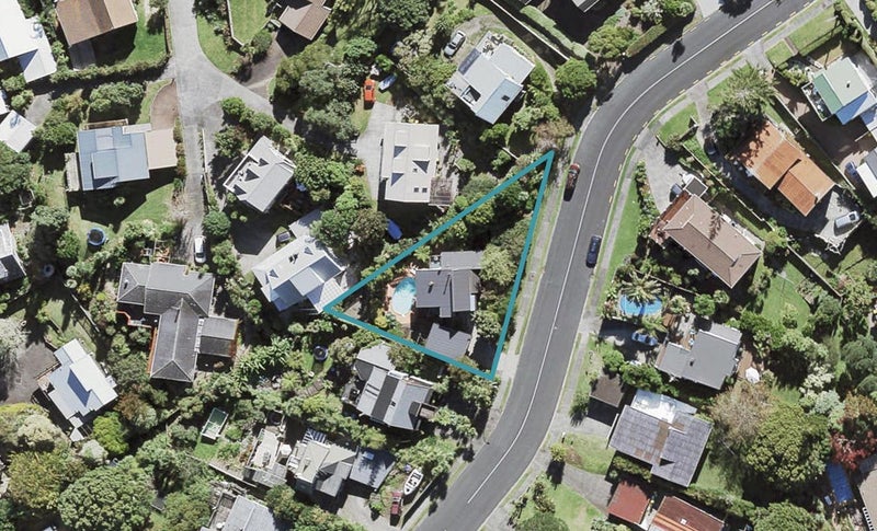 27 Hadfield Street, Beach Haven, Auckland - Carousel 1