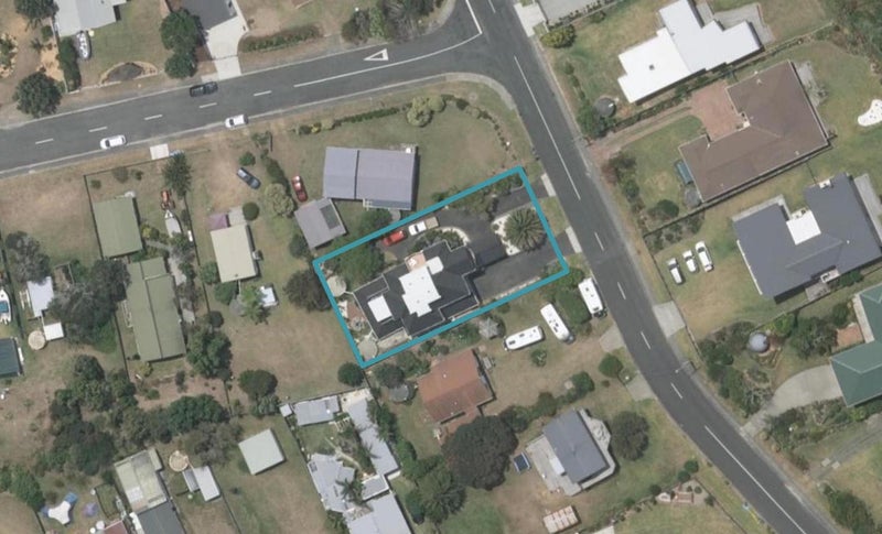 14 Robert Street, Mangawhai Heads, Mangawhai - Carousel 1