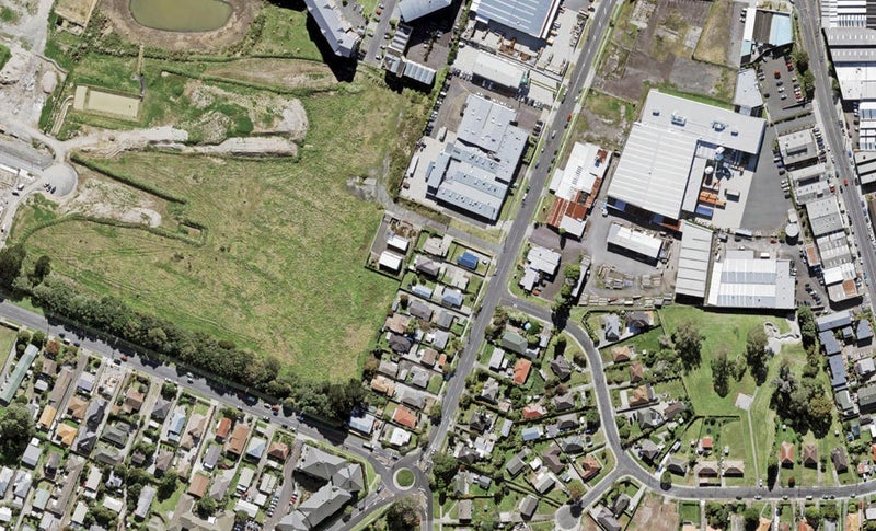13A Astley Avenue, New Lynn, Auckland - Carousel 1