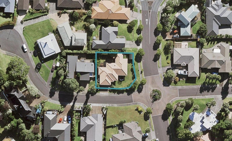 1 Burnside Court, Rosedale, Auckland - Carousel 1