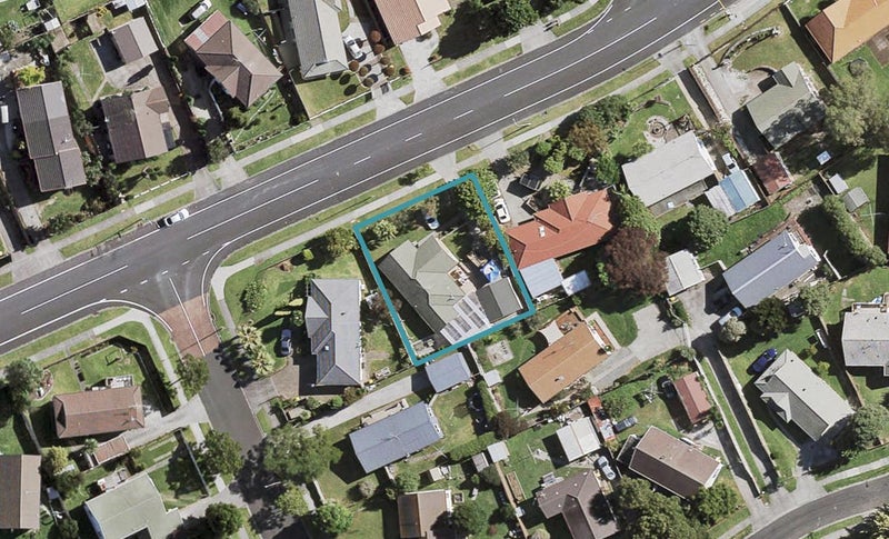 43 Riverton Drive, Randwick Park, Auckland - Carousel 1