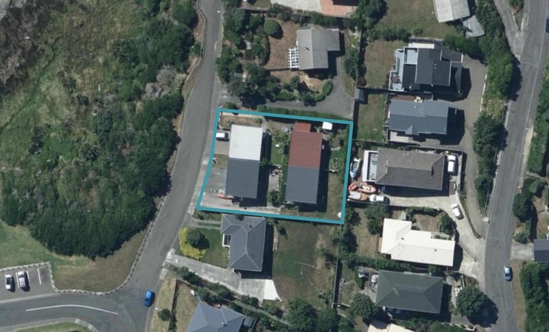 2/24 Lambley Road, Titahi Bay, Porirua - Carousel 1