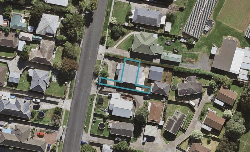 32B Earlsworth Road, Māngere East, Auckland - Carousel 1