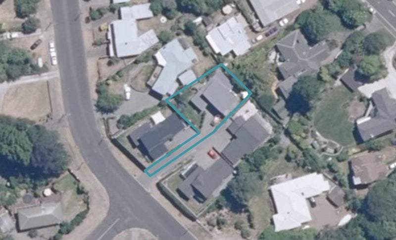 2/10 Chesham Avenue, Waipahihi, Taupo - Carousel 1