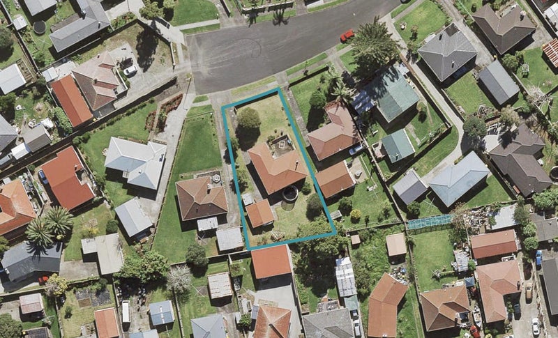 24 Nicola Place, Mangere, Auckland - Carousel 1