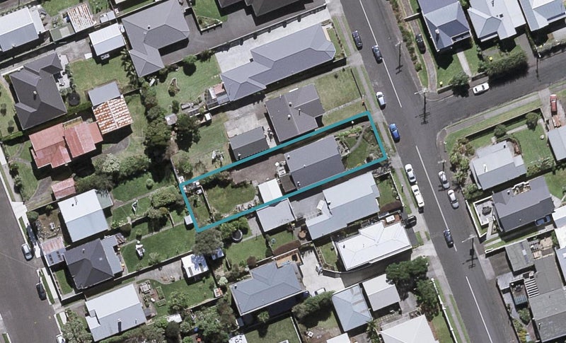 18 Belt Road, Moturoa, New Plymouth - Carousel 1