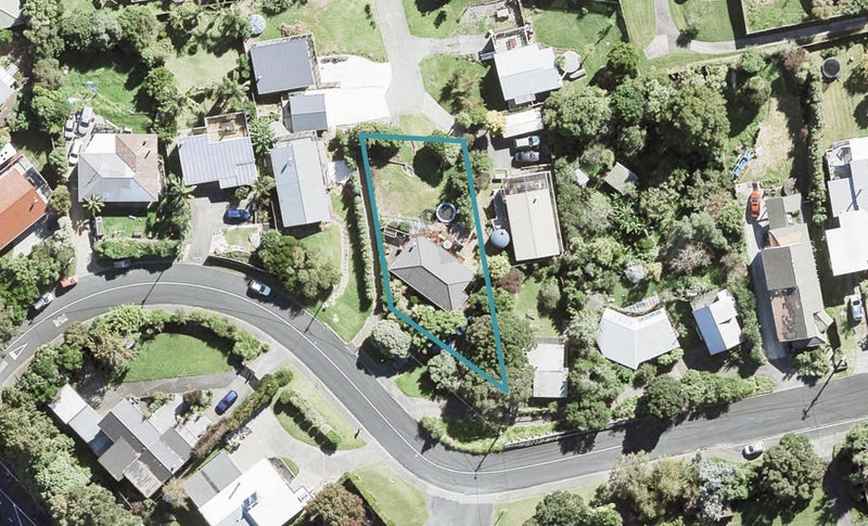 9 Hiwi Crescent, Stanmore Bay, Whangaparaoa - Carousel 1