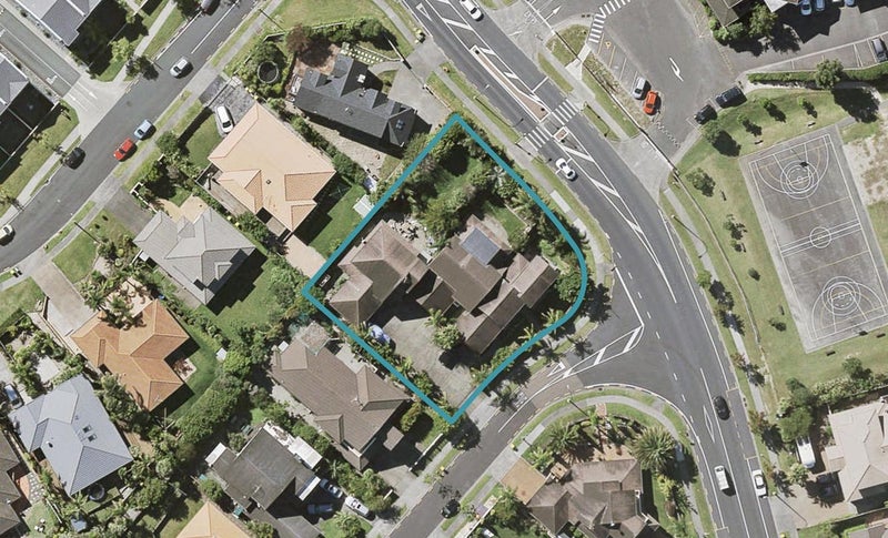 2 CARROWMORE PL, Pinehill, Auckland - Carousel 1
