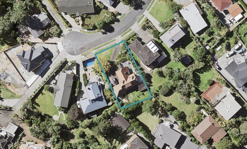 24 Copperfield Terrace, Mellons Bay, Auckland - Carousel 1