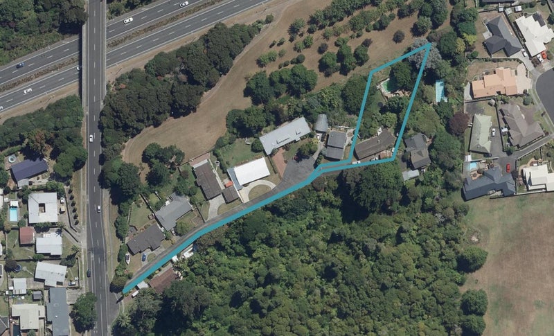 18 Totara Drive, St Andrews, Hamilton - Carousel 1