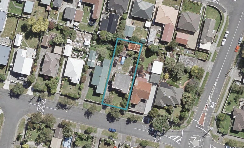 21 Waikare Avenue, Waiwhetu, Lower Hutt - Carousel 1