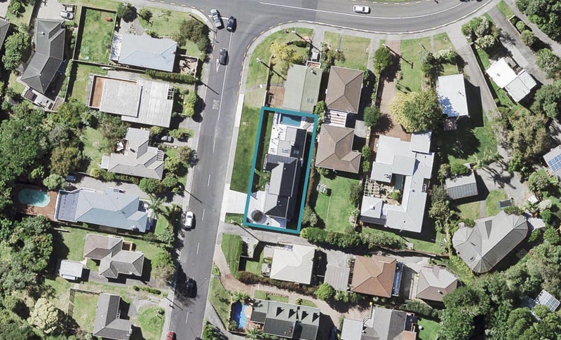 8 Matipo Road, Mairangi Bay, Auckland - Carousel 1