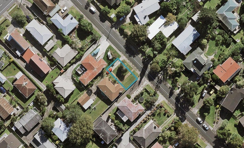 5A Deuxberry Avenue, Northcote, Auckland - Carousel 1