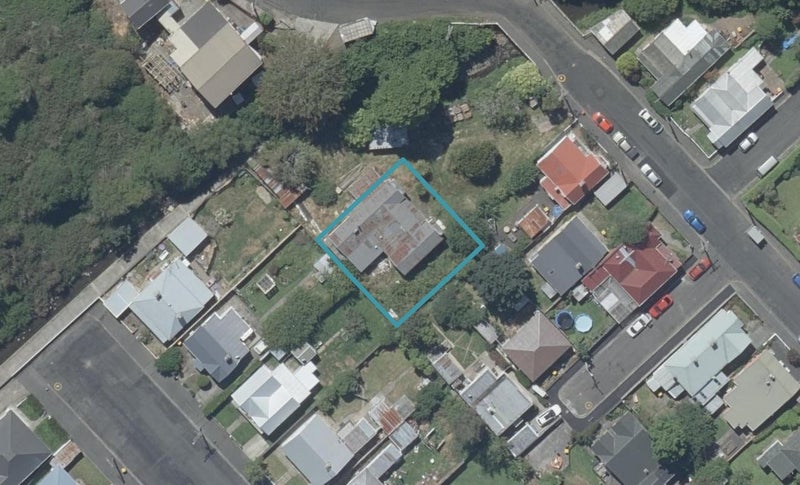 57 Selwyn Street, North East Valley, Dunedin - Carousel 1