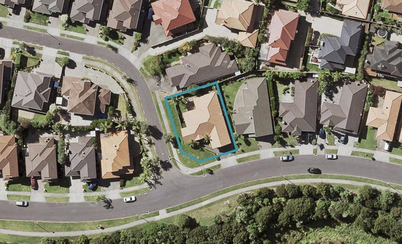 84 Cyril French Drive, Flat Bush, Auckland - Carousel 1