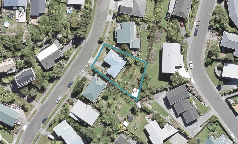28 Wattle Grove, Maungaraki, Lower Hutt - Carousel 1