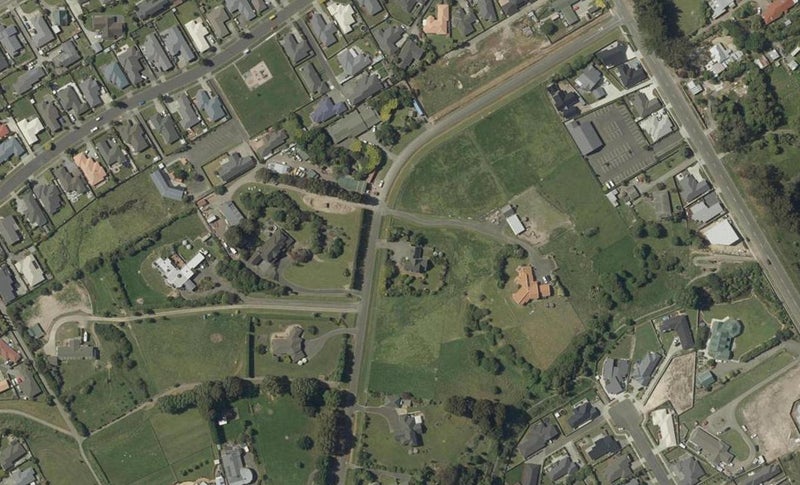 27 Schnell Drive, Kelvin Grove, Palmerston North - Carousel 1