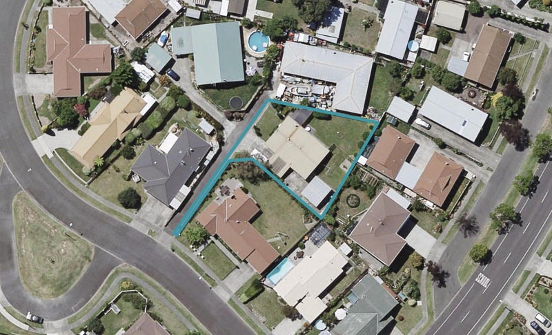 31 Townshend Crescent, Greenmeadows, Napier - Carousel 1