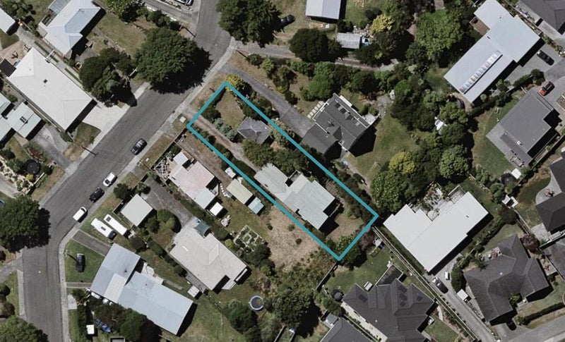 112 Alexander Road, Raumati Beach, Paraparaumu - Carousel 1