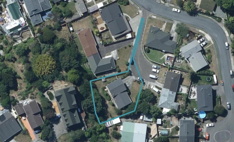 8 Yarrow Place, Papakowhai, Porirua - Carousel 1