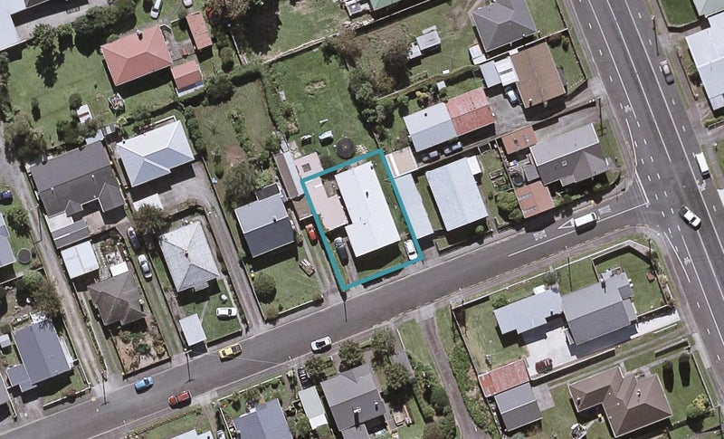 6 Walsh Road, Westown, New Plymouth - Carousel 1