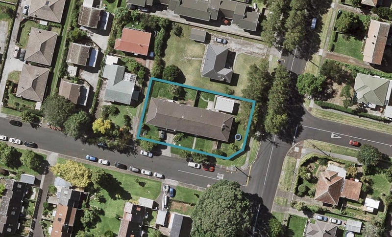 1/56 Pilkington Road, Mount Wellington, Auckland - Carousel 1