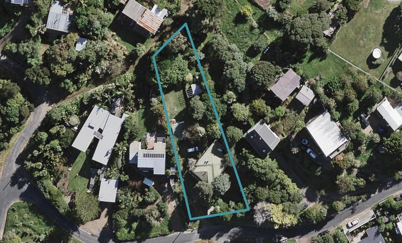 5 George Street, Surfdale, Waiheke Island - Carousel 1