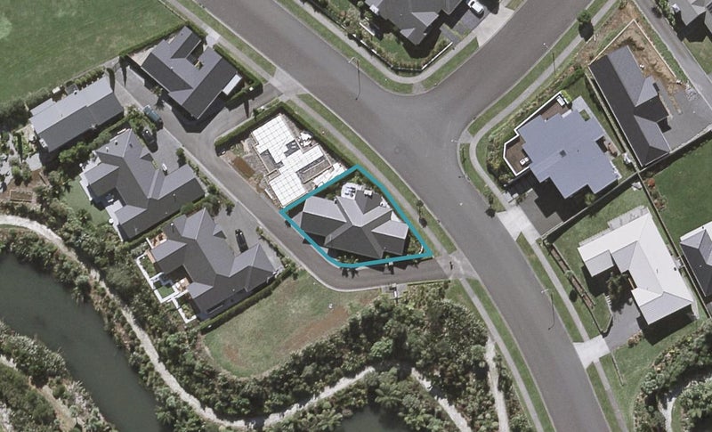 1/31 Links Drive, Waiwhakaiho, New Plymouth - Carousel 1