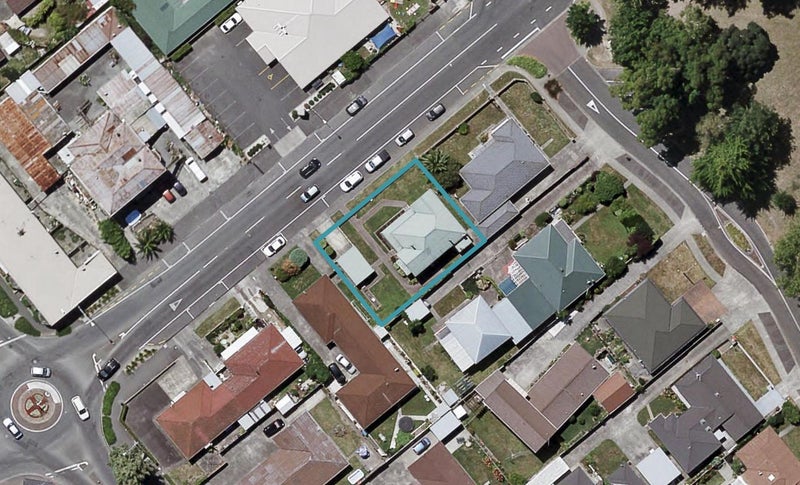 105 Willowpark Road North, Hastings, Hastings - Carousel 1