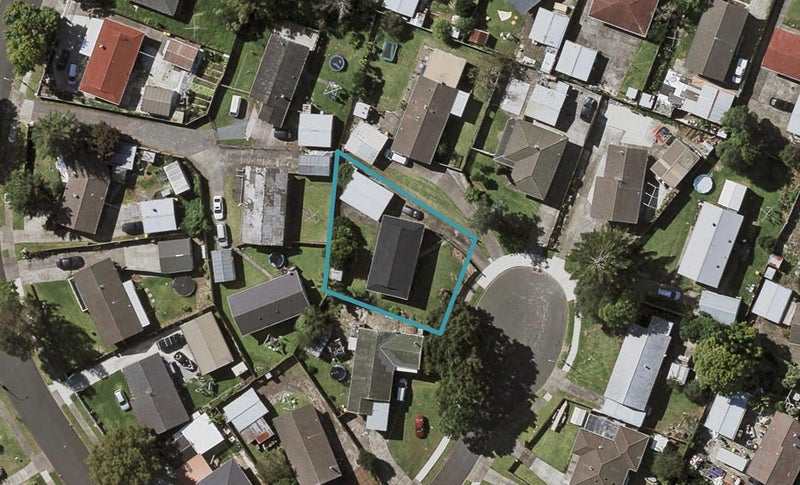 8 Coty Place, Clover Park, Auckland - Carousel 1