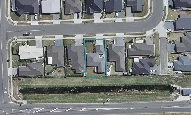8 Drake Crescent, Awatoto, Napier - Carousel 1
