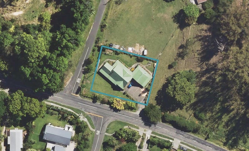 20 Riverside Road, Whataupoko, Gisborne - Carousel 1