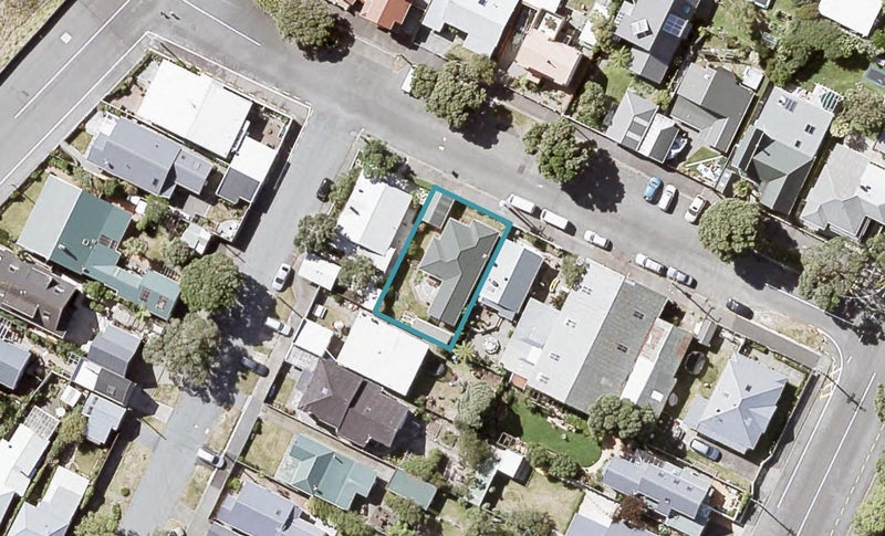 9 Rata Street, Eastbourne, Lower Hutt - Carousel 1