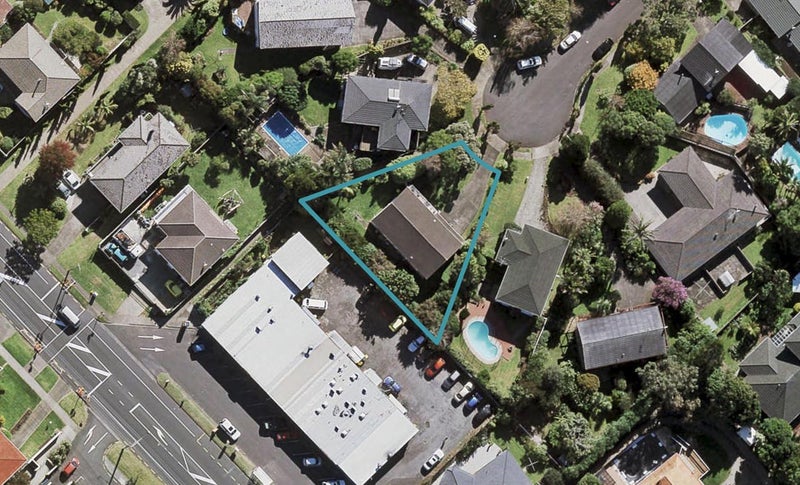 11 Kerrymaria Place, Hillcrest, Auckland - Carousel 1