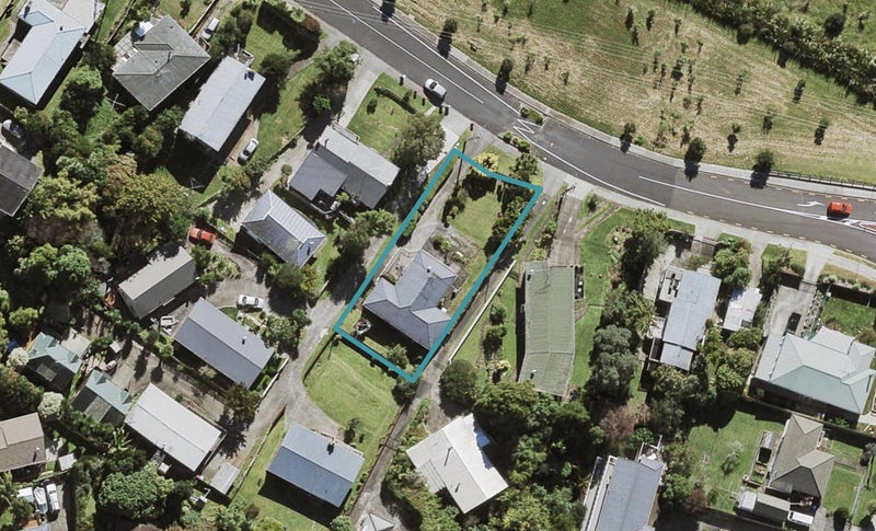 107 Hendry Avenue, Hillsborough, Auckland - Carousel 1
