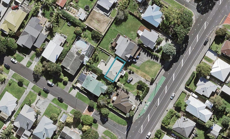 677D Sandringham Road, Sandringham, Auckland - Carousel 1