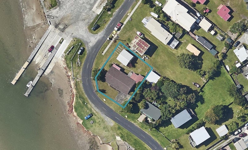 33 Pio Road, Bowentown, Waihi Beach - Carousel 1
