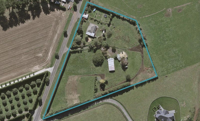 142 Airport Drive, New Plymouth Airport, New Plymouth - Carousel 1