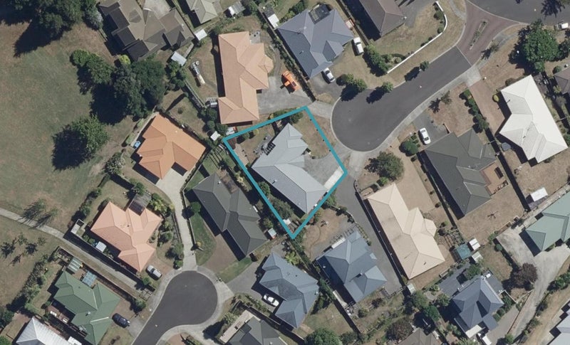 8 Glenorchy Place, Nawton, Hamilton - Carousel 1