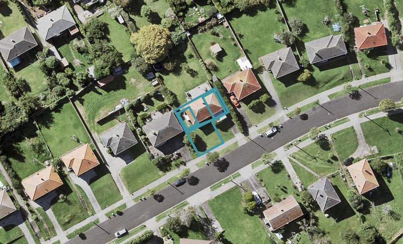 1/28 Leybourne Circle, Glen Innes, Auckland - Carousel 1