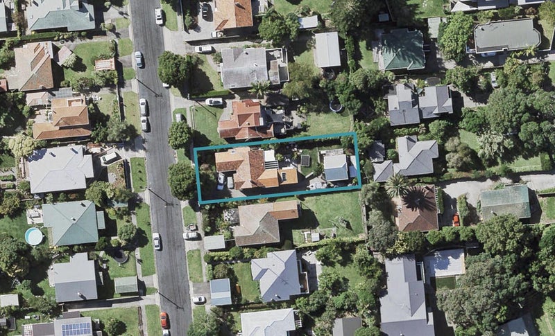 9 Niccol Avenue, Narrow Neck, Auckland - Carousel 1